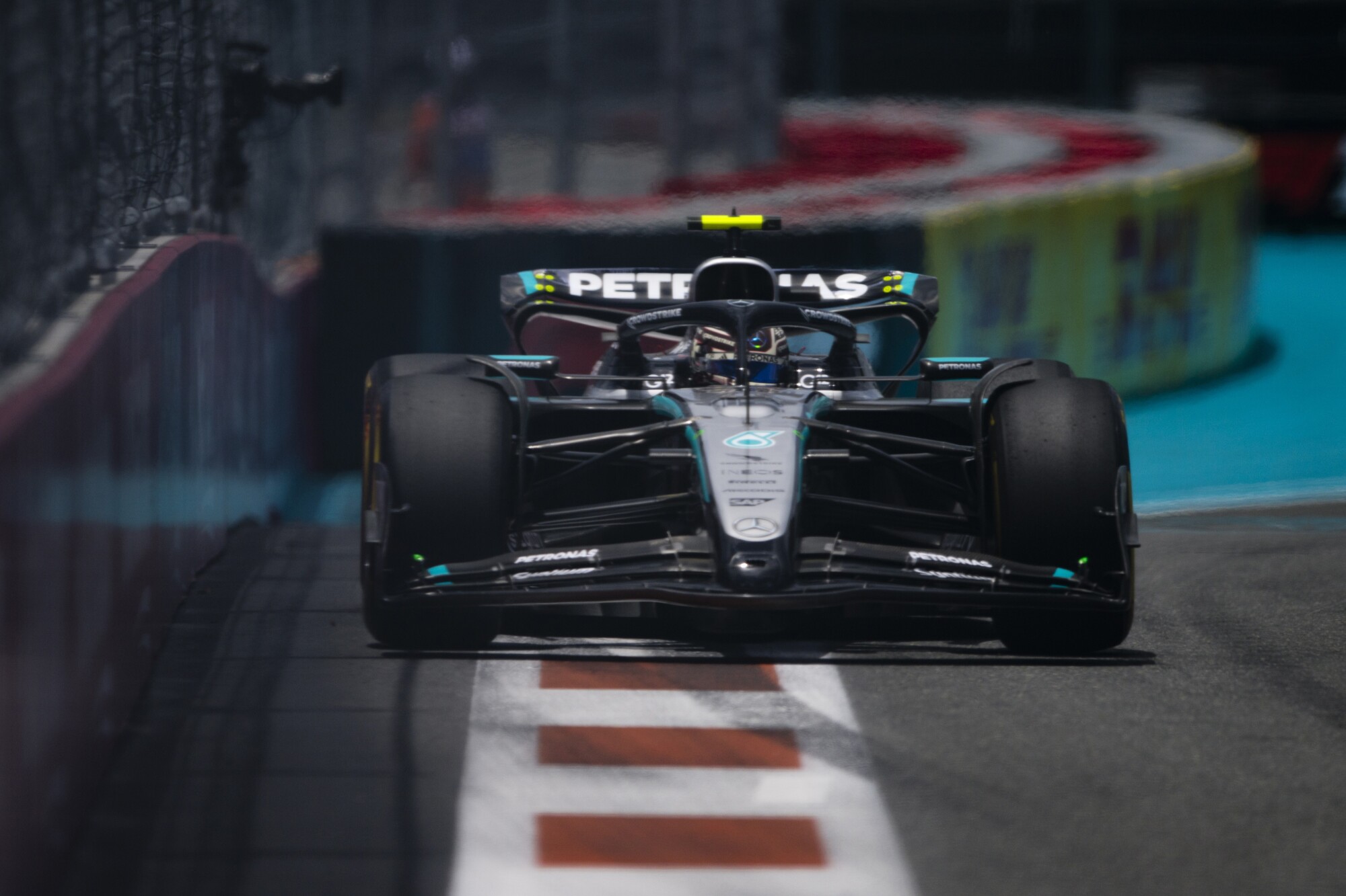 Mercedes 2025