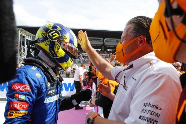 Zak Brown en Lando Norris tijdens Grand Prix Oostenrijk 2021