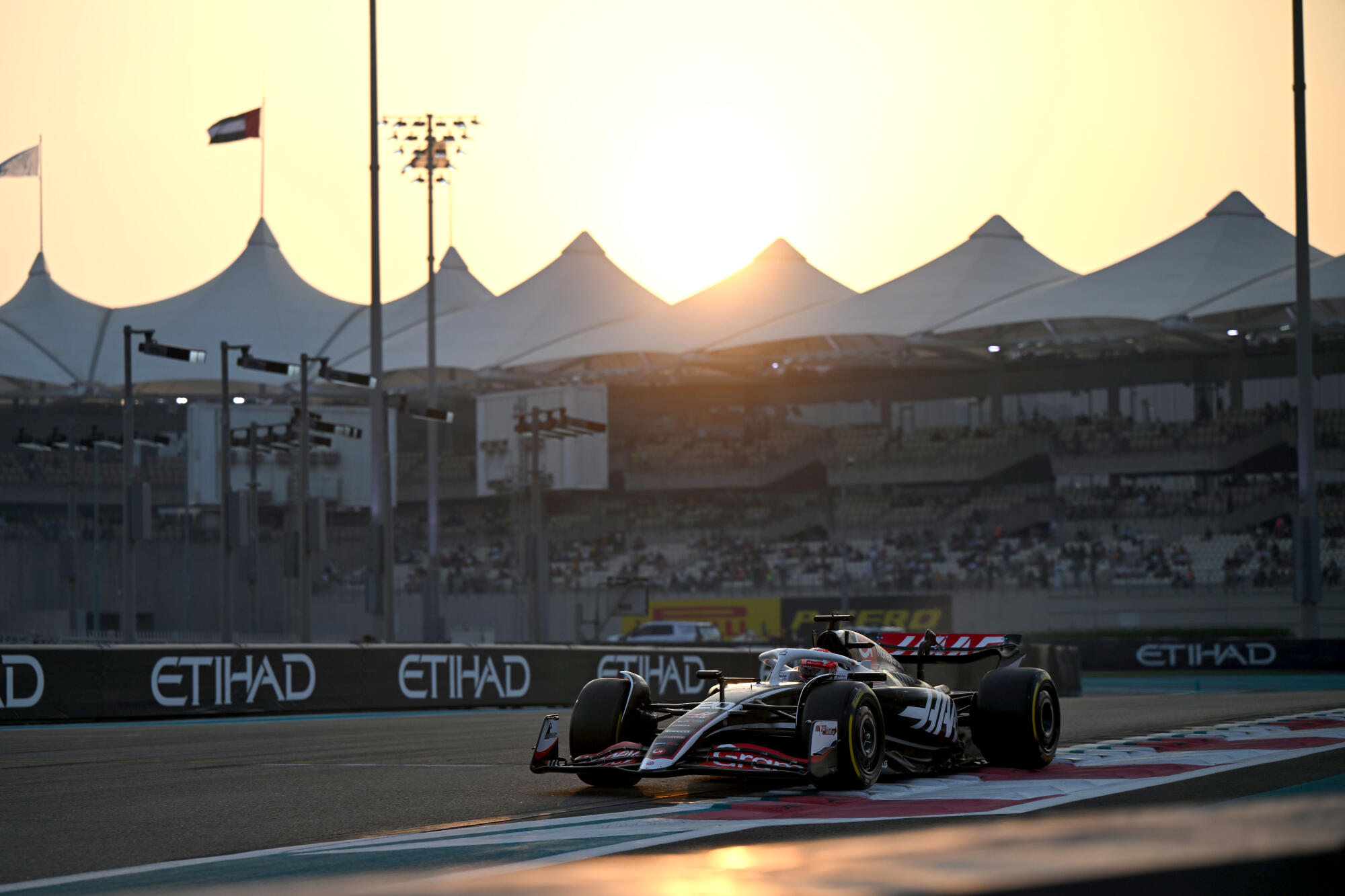 1020472684-LAT-20241206-GP2424_170146SB2_2601-214