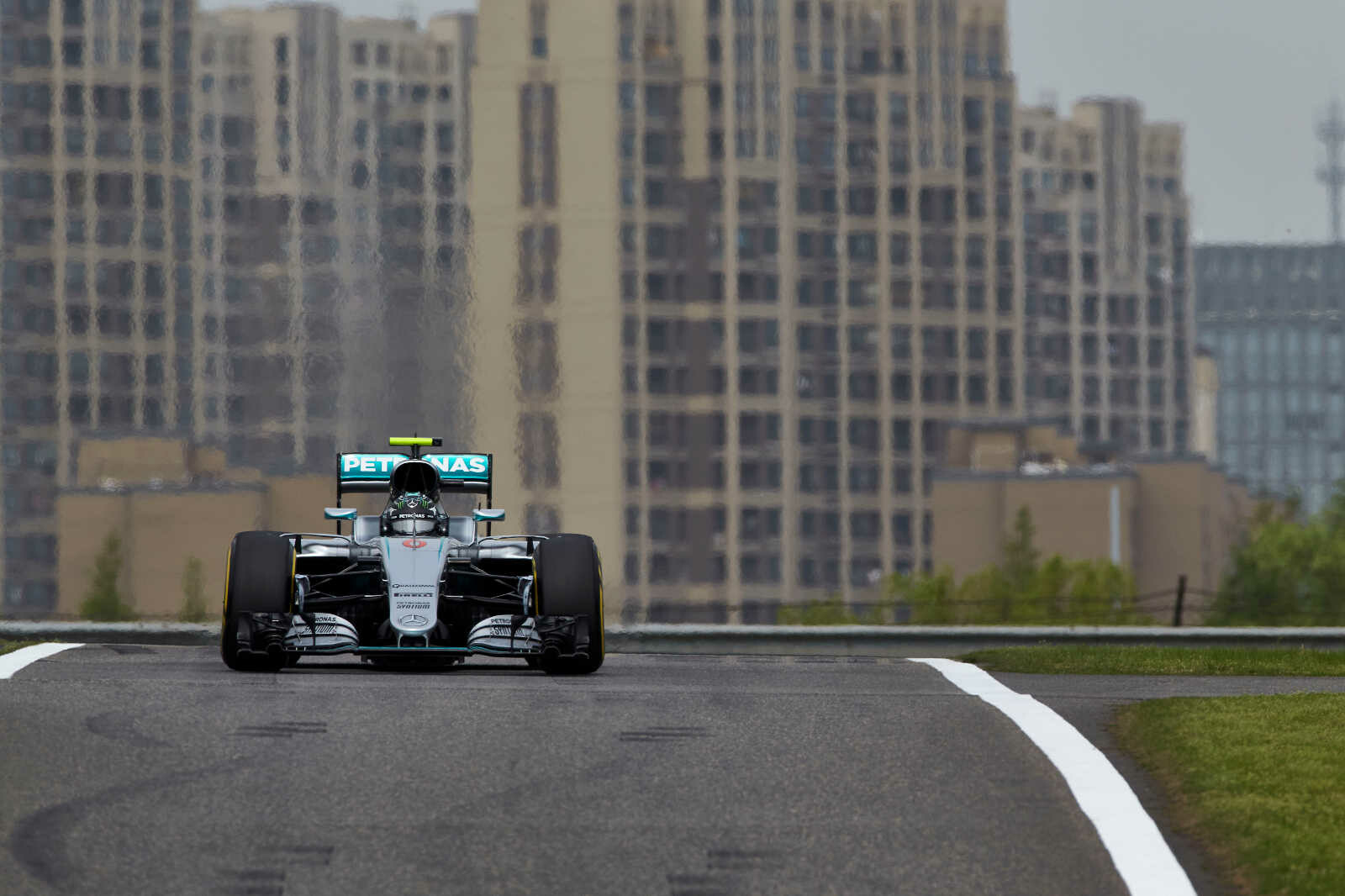 Nico_Rosberg_Mercedes_AMG_F1_GP_China_2016
