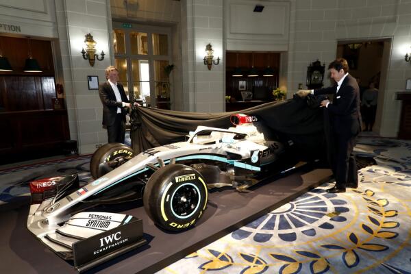 Mercedes-W11-onthulling