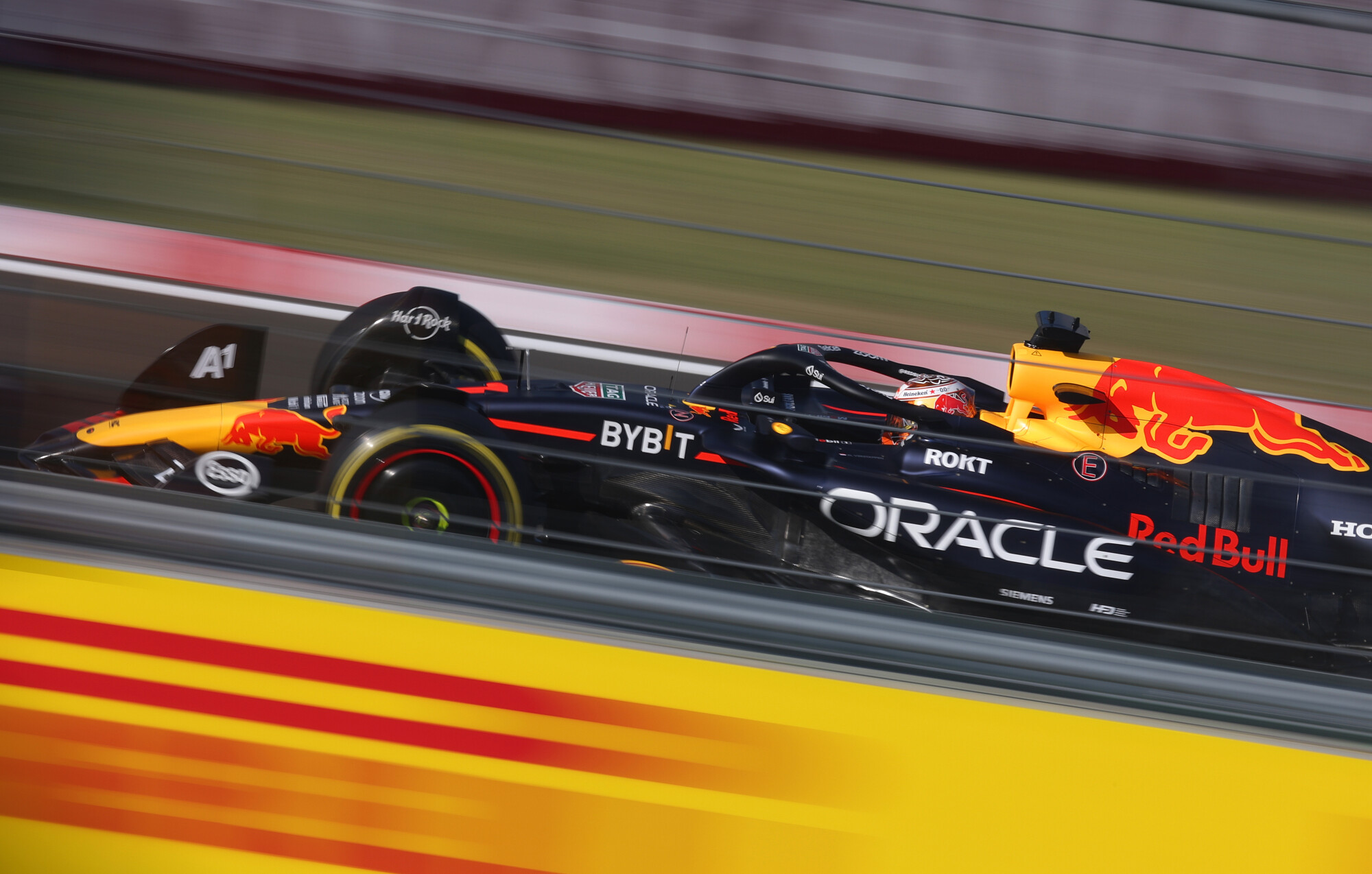 Verstappen Red Bull Hongarije 2