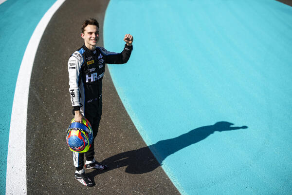 01-Oscar-Piastri-PREMA-Racing-C-Formula-Motorsport-Limited-5