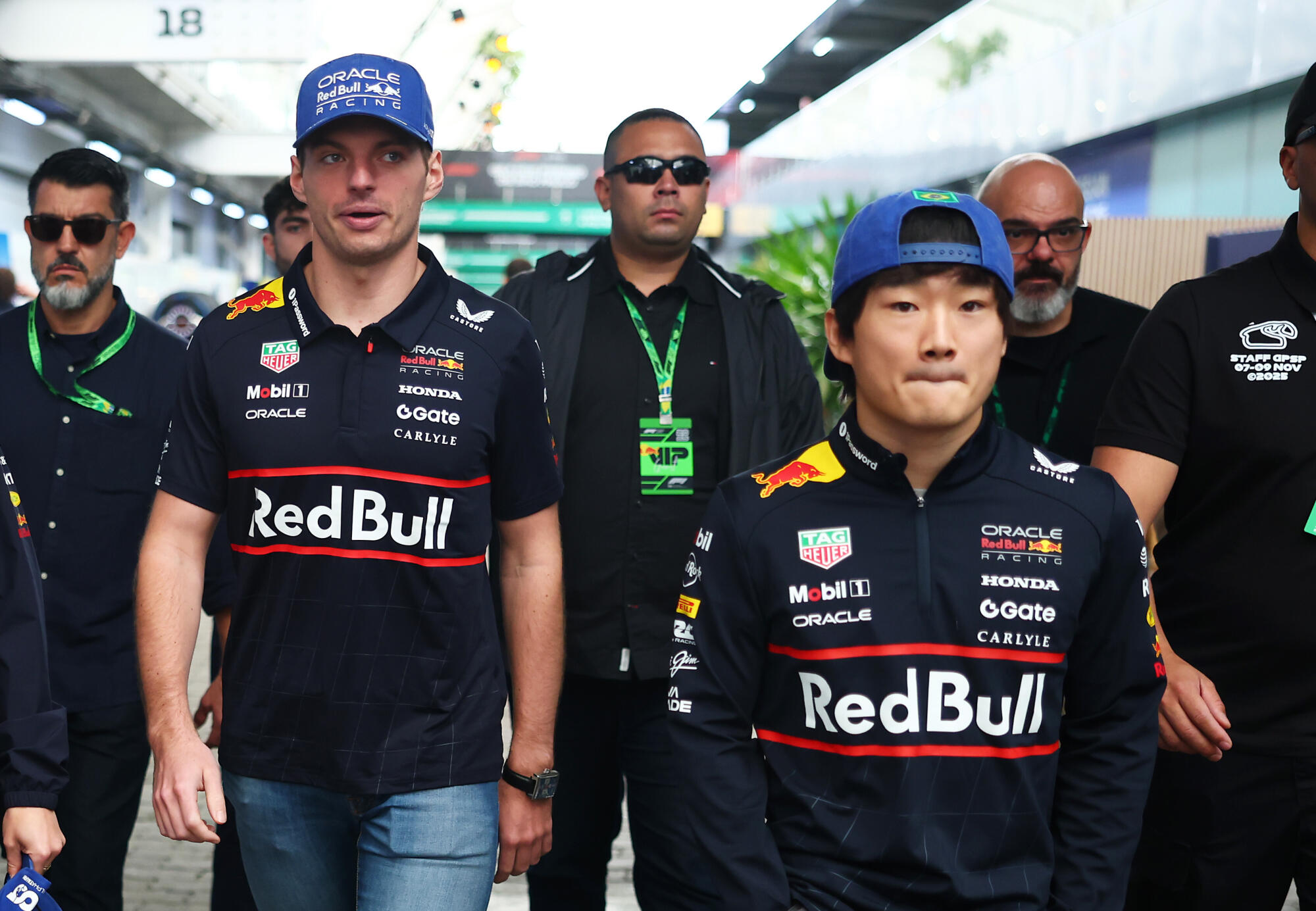 Max Verstappen Yuki Tsunoda paddock vrijdag Sao Paulo Brazilië 2025