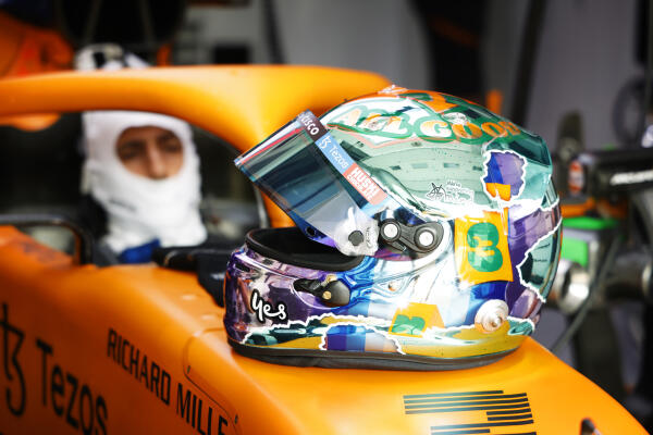 Daniel-Ricciardo-mclaren-Qatar-2021