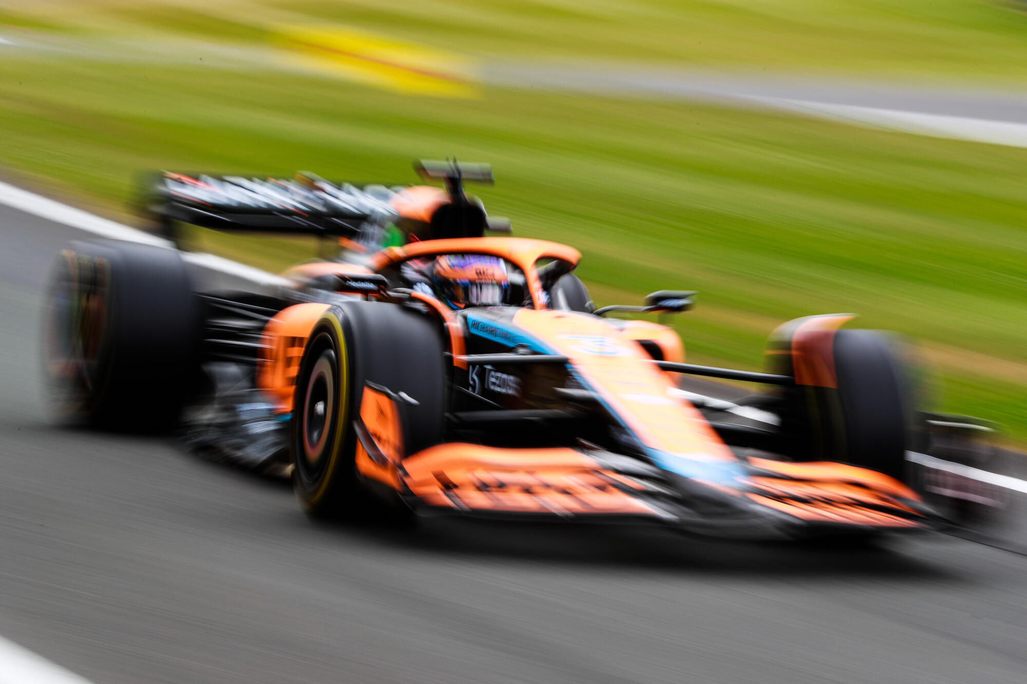 Daniel Ricciardo auto silverstone