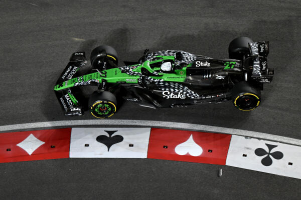 Nico Hulkenberg auto race zondag Las Vegas 2025