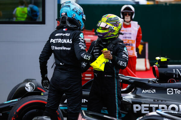 Lewis Hamilton George Russell Mercedes Grand Prix van Spanje