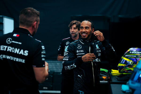 Hamilton in garage melbourne