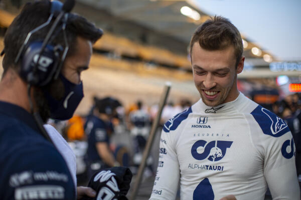 daniil kvyat nascar
