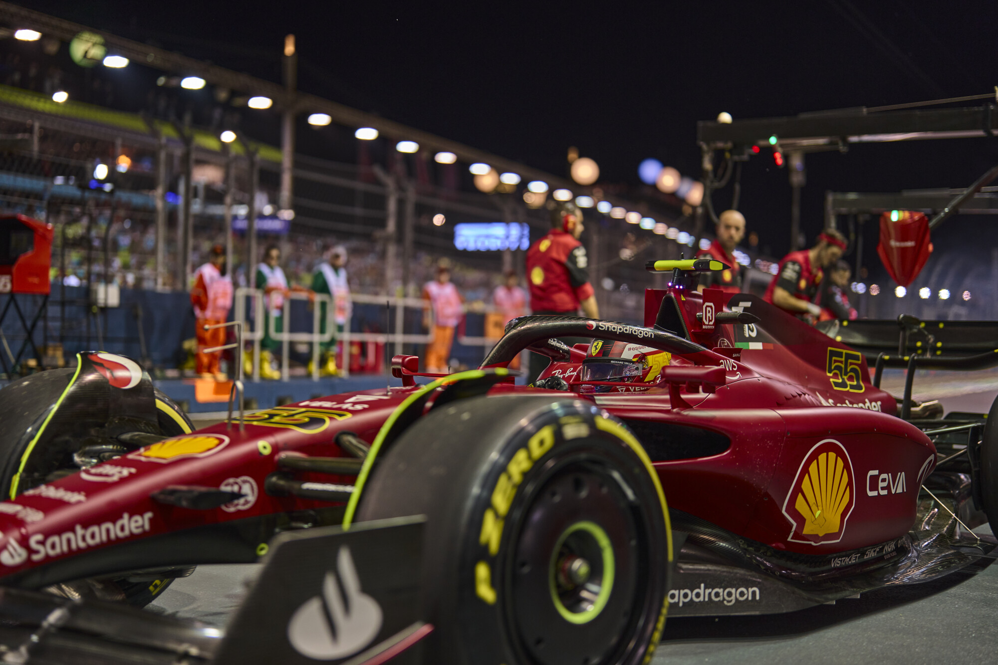 220027-scuderia-ferrari-singapore-gp-free-practice-gallery
